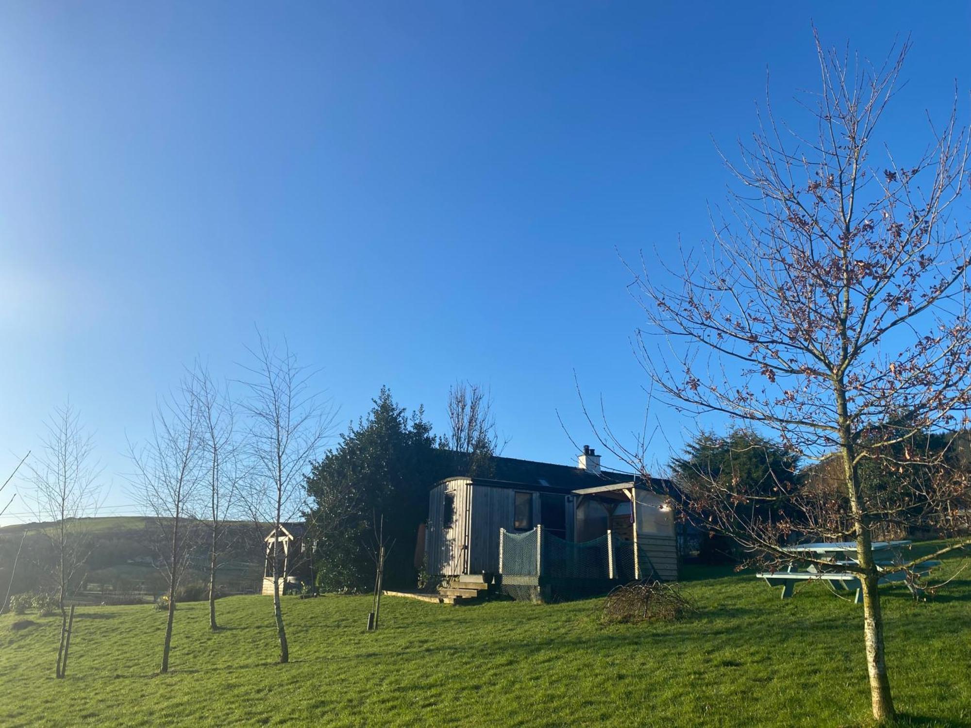 Stunning Shepherds Hut Rural Bliss ダンフリーズ エクステリア 写真